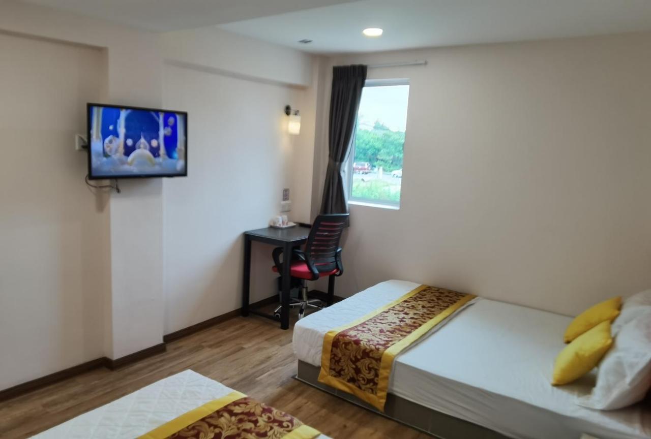 Mornings Hotel 숭가이페타니 외부 사진